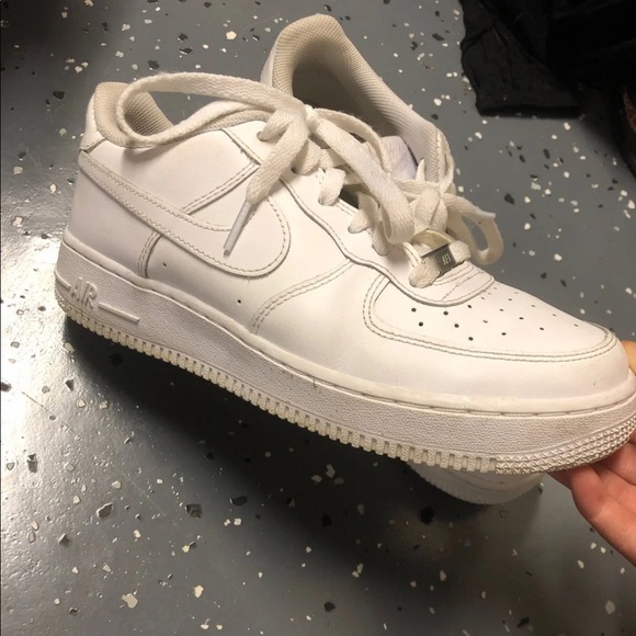 Air force 1s - Picture 3 of 4
